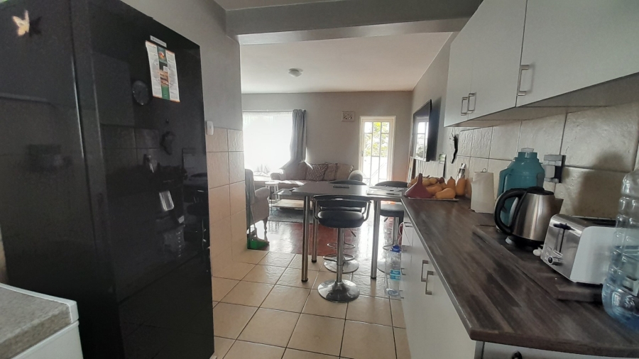 2 Bedroom Property for Sale in Wynberg Western Cape